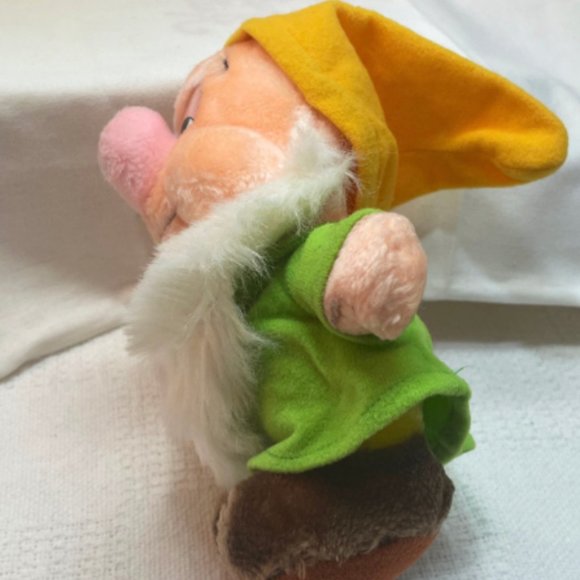 Snow White and The Seven Dwarfs Plush - Picture 4 of 7